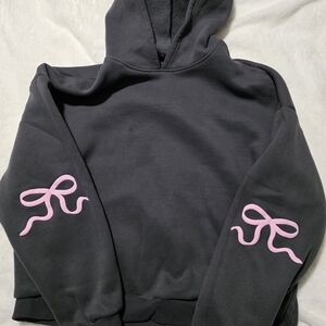 Edikted Sweatshirt with Pink Bow Details